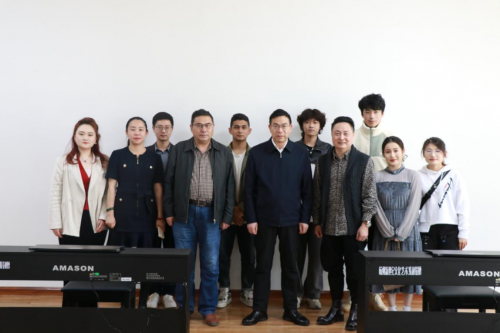 新疆理工学院“浙江琴行业联盟援疆电钢琴教室”成立啦！